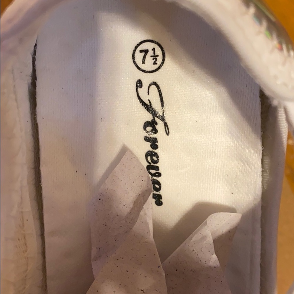 Sneakers - Picture 6 of 6